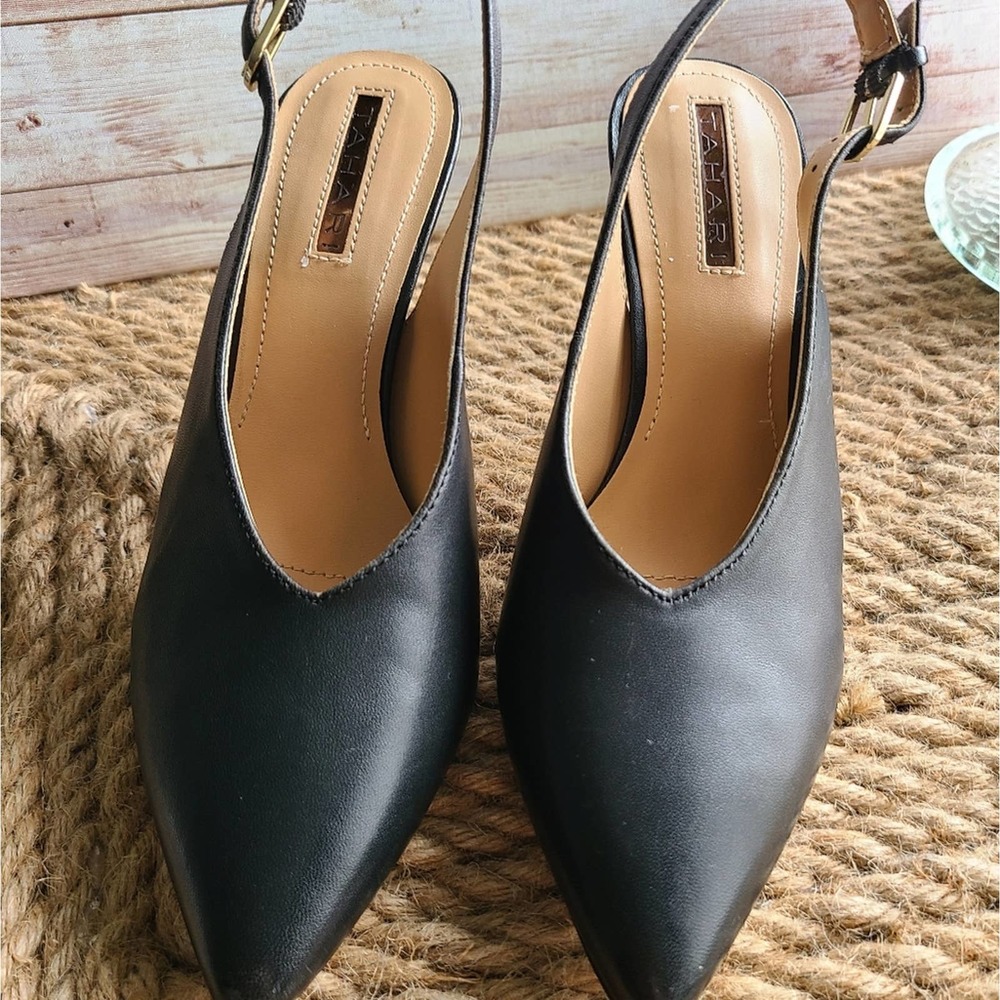 TAHARI | BLACK POINTED SLINGBACK HEELS - Picture 2 of 7